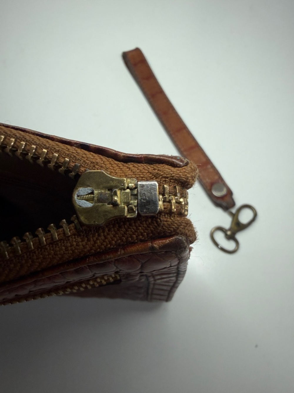 Brahmin Vintage Melbourne Collection Crocodile Embossed Women’s Wristlet Wallet - Picture 5 of 16
